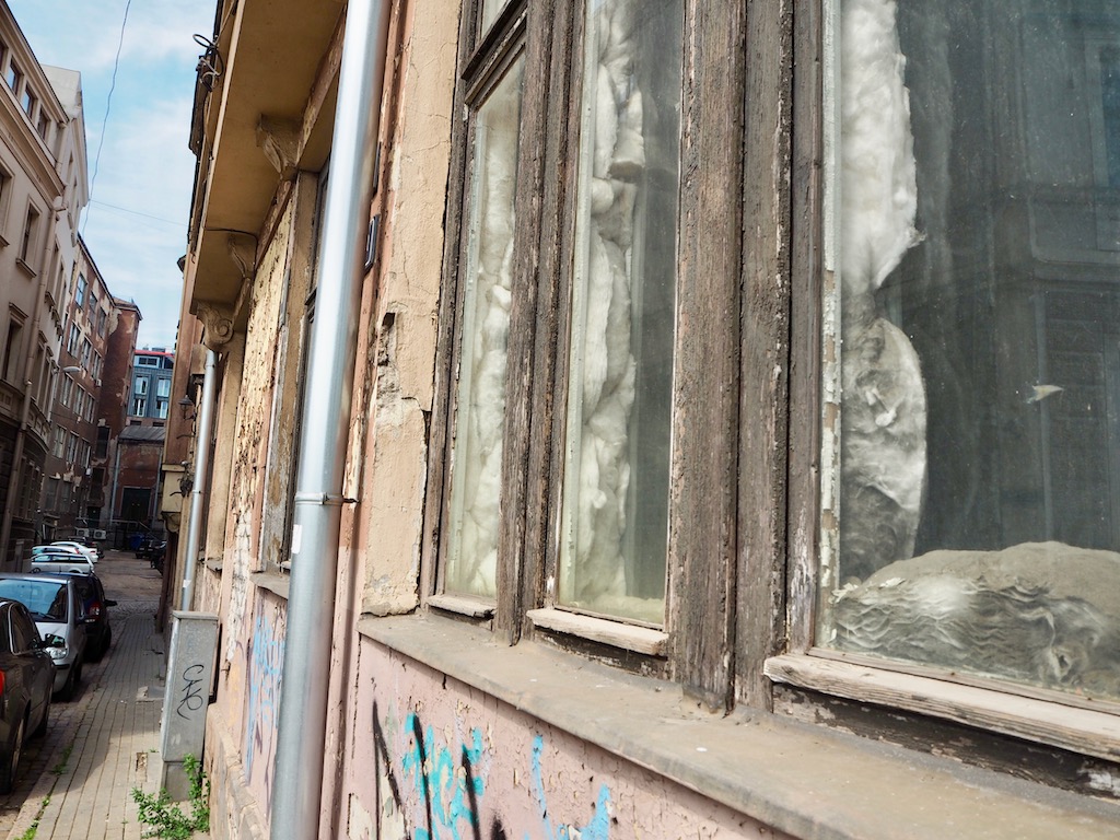  An den Rändern von Rigas Altstadt sehen Besucher viel Verfall