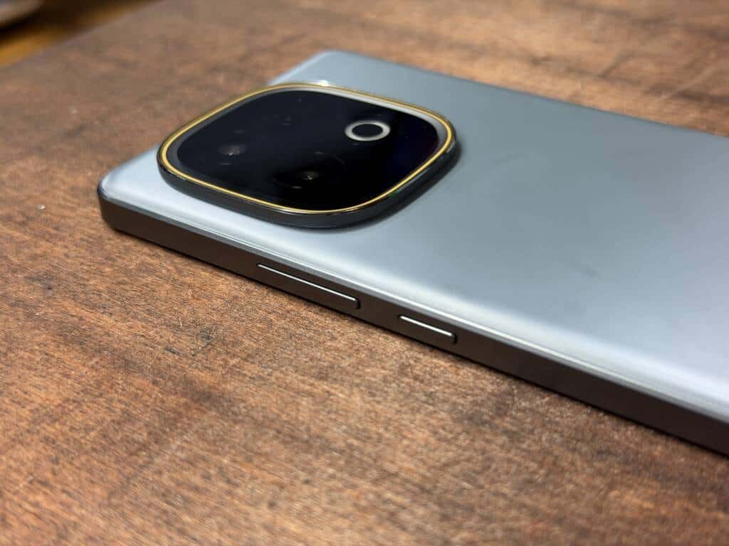 POCOキラー爆誕？5万円で原神も学マスも快適なスマホ iQOO Z10 Turbo+