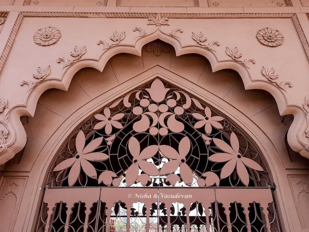 Complete Guide to Taj-ul-Masajid, Bhopal, India's Largest Mosque 11 beautiful designs in stell tajul masajid the bif mosque