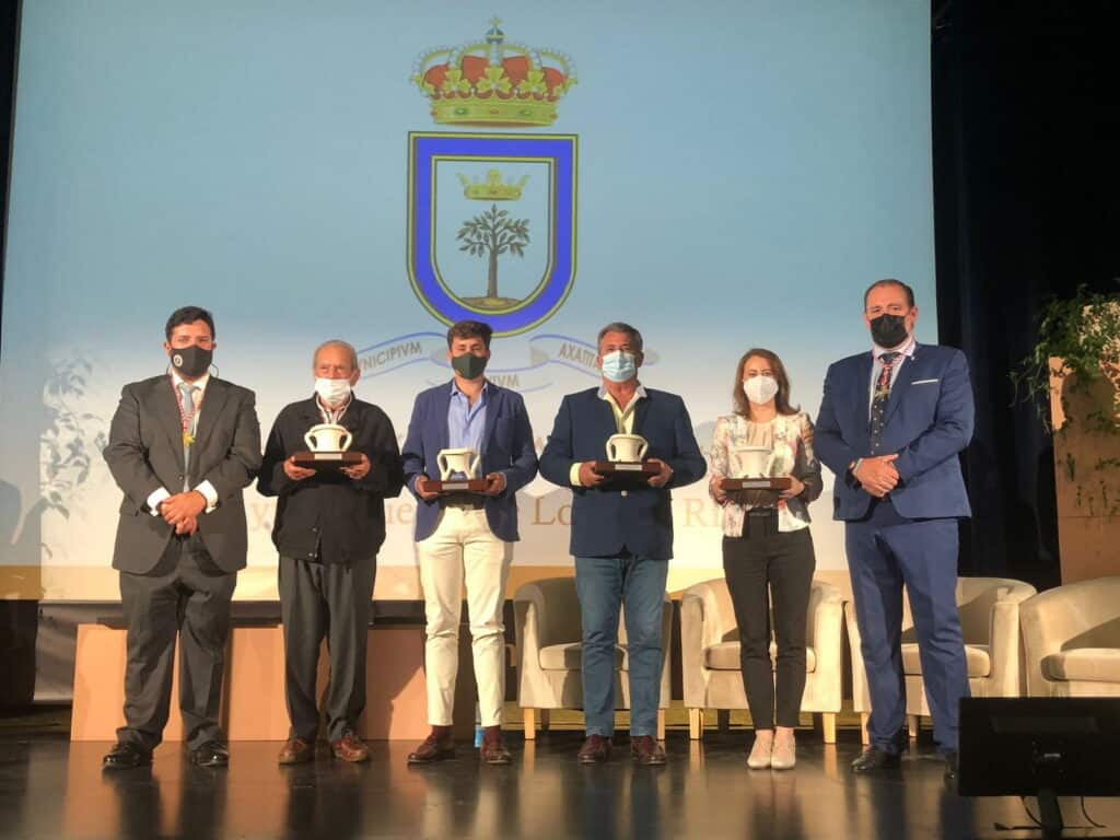 El Teatro Goya de Lora del Río acogió la entrega de galardones de los IV Premios ‘San Isidro Labrador’ 2021 1 Premios3net