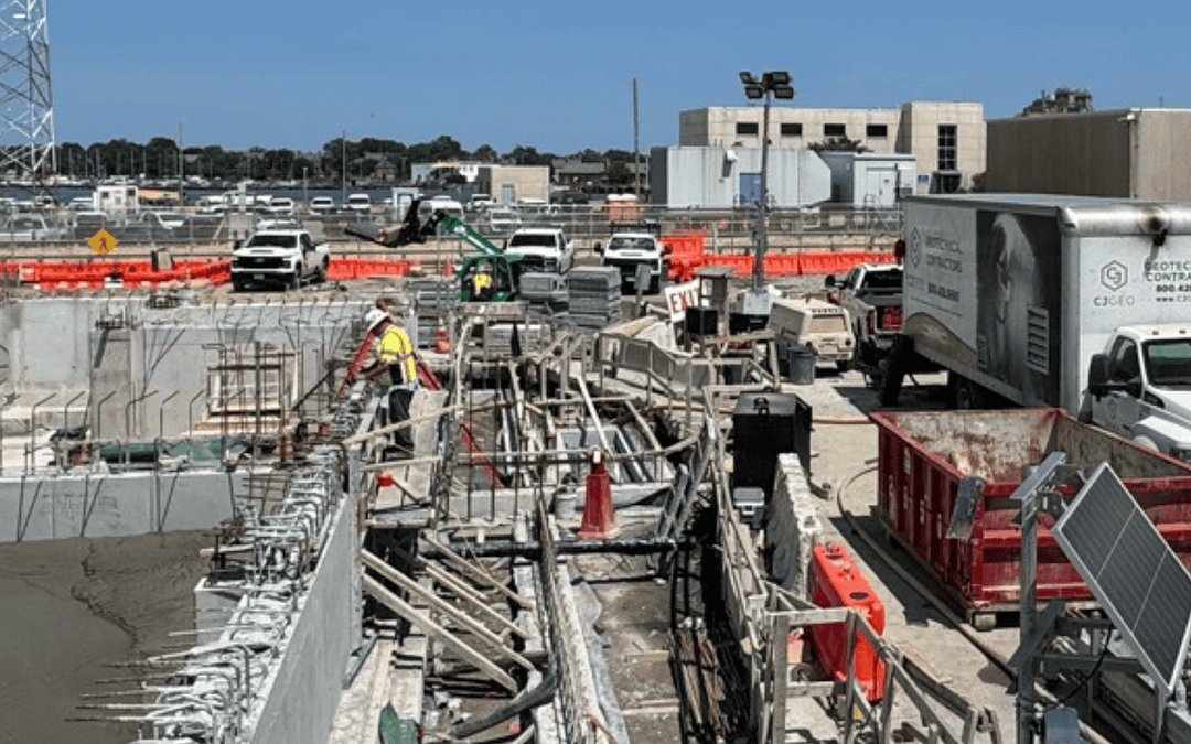 CJGeo cellular concrete batching equipment on a congested construction site.