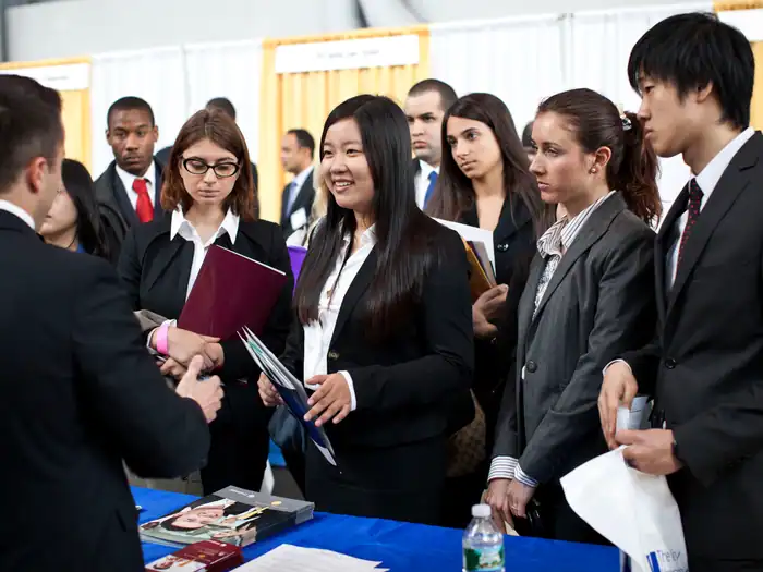 The Recruiting Timeline for Investment Banking Internships
