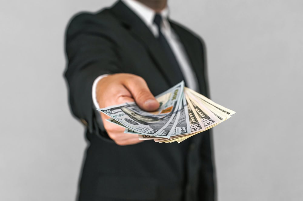 2025 Investment Banking Bonus Calendar: Payout Dates and Lateral Recruiting Trends