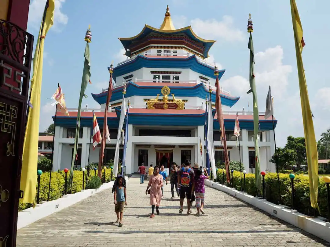 Lumbini Nepal: Der Tempel aus Singapur