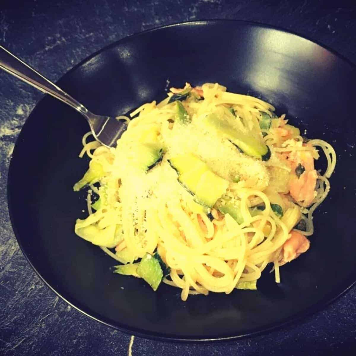 smoked salmon pasta