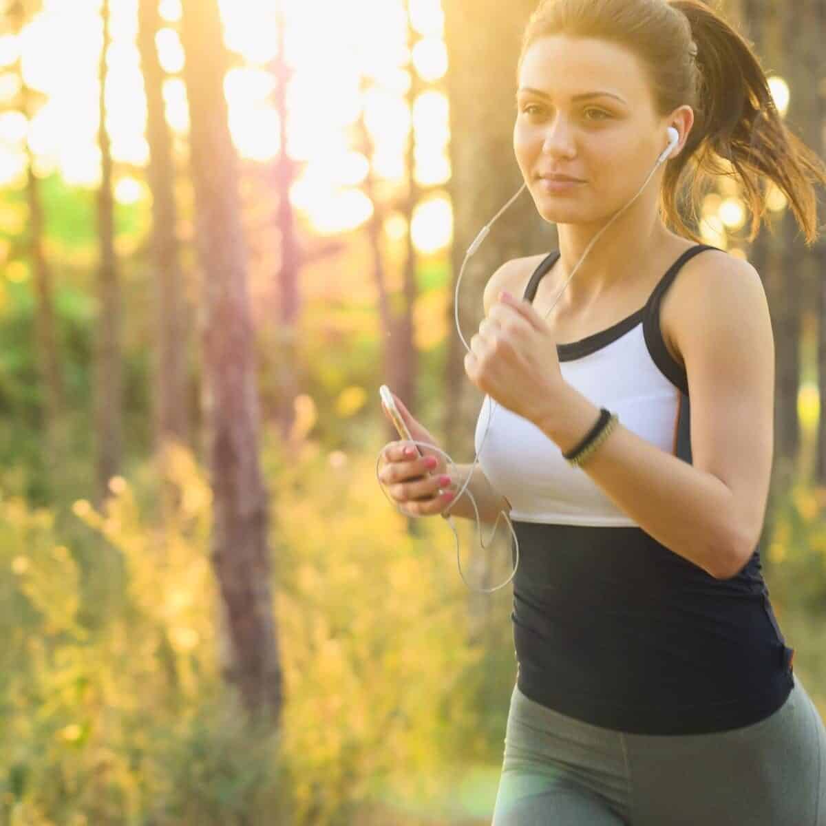 lady running to get fit