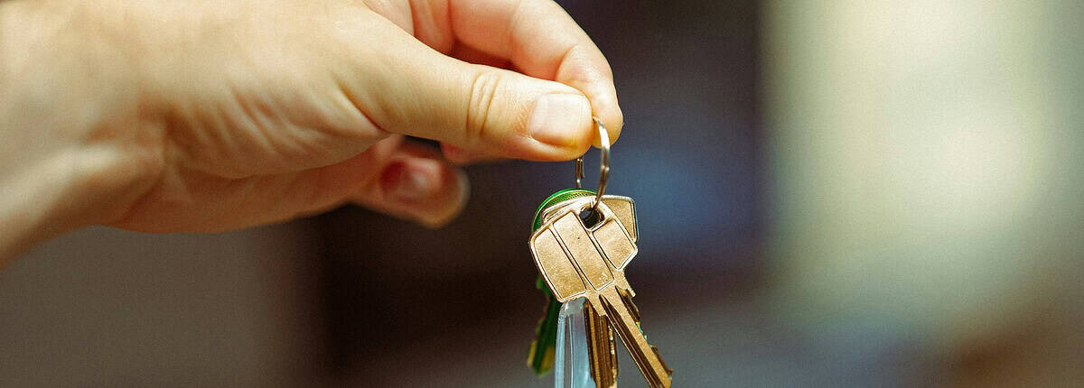 jakub-zerdzicki-Ebj87ehFNNU-unsplash