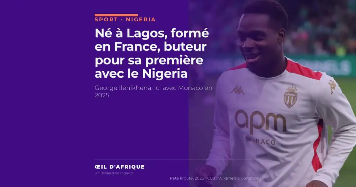 George Ilenikhena à l'échauffement sous le maillot de l'AS Monaco en 2025, avant de choisir le Nigeria