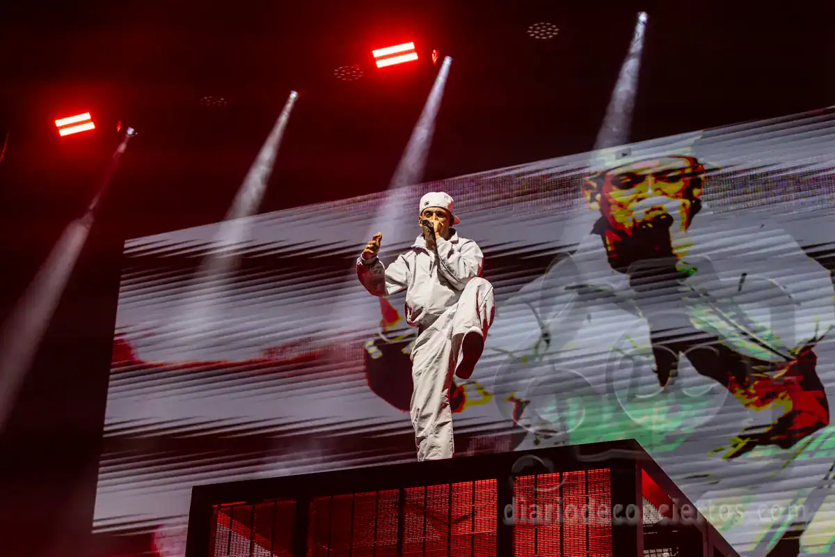 Fernando Costa en directo en Salamanca – Enjoy Multiusos 2026 (14)