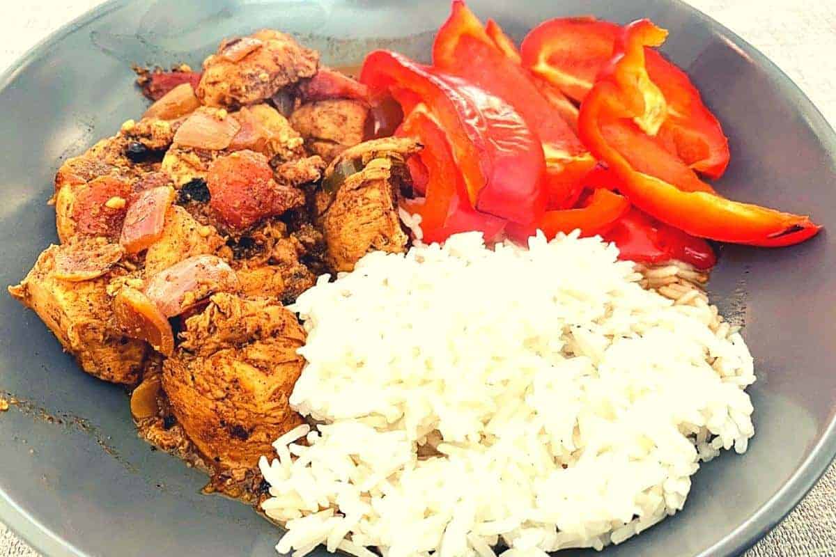 Sri Lankan chicken curry