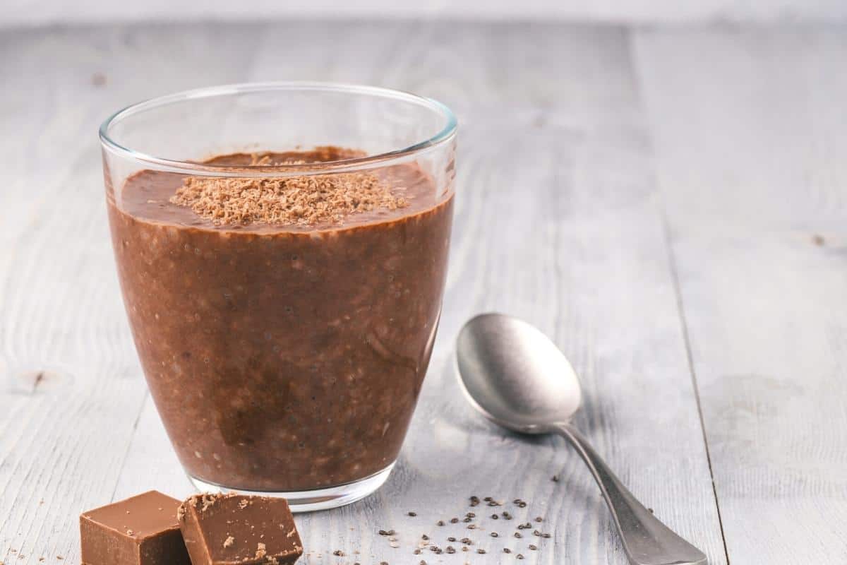 Chocolate chia pudding