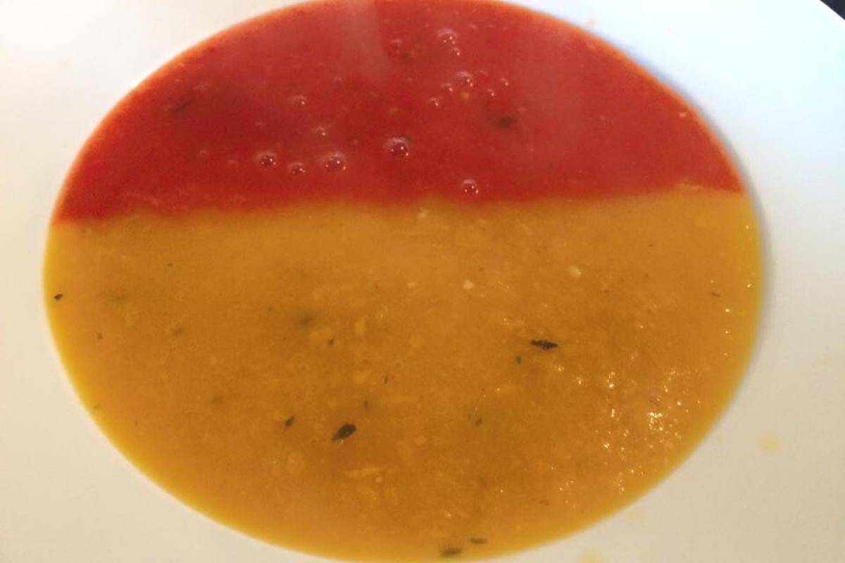 Double soup half red and half yellow`
