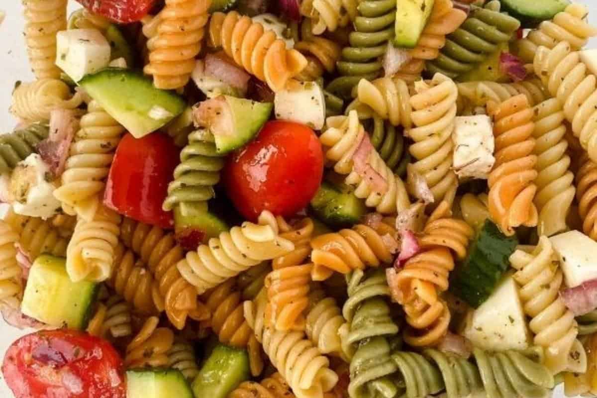 Close up of mozzarella pasta.