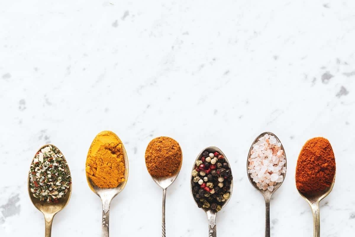 spices on teaspoons