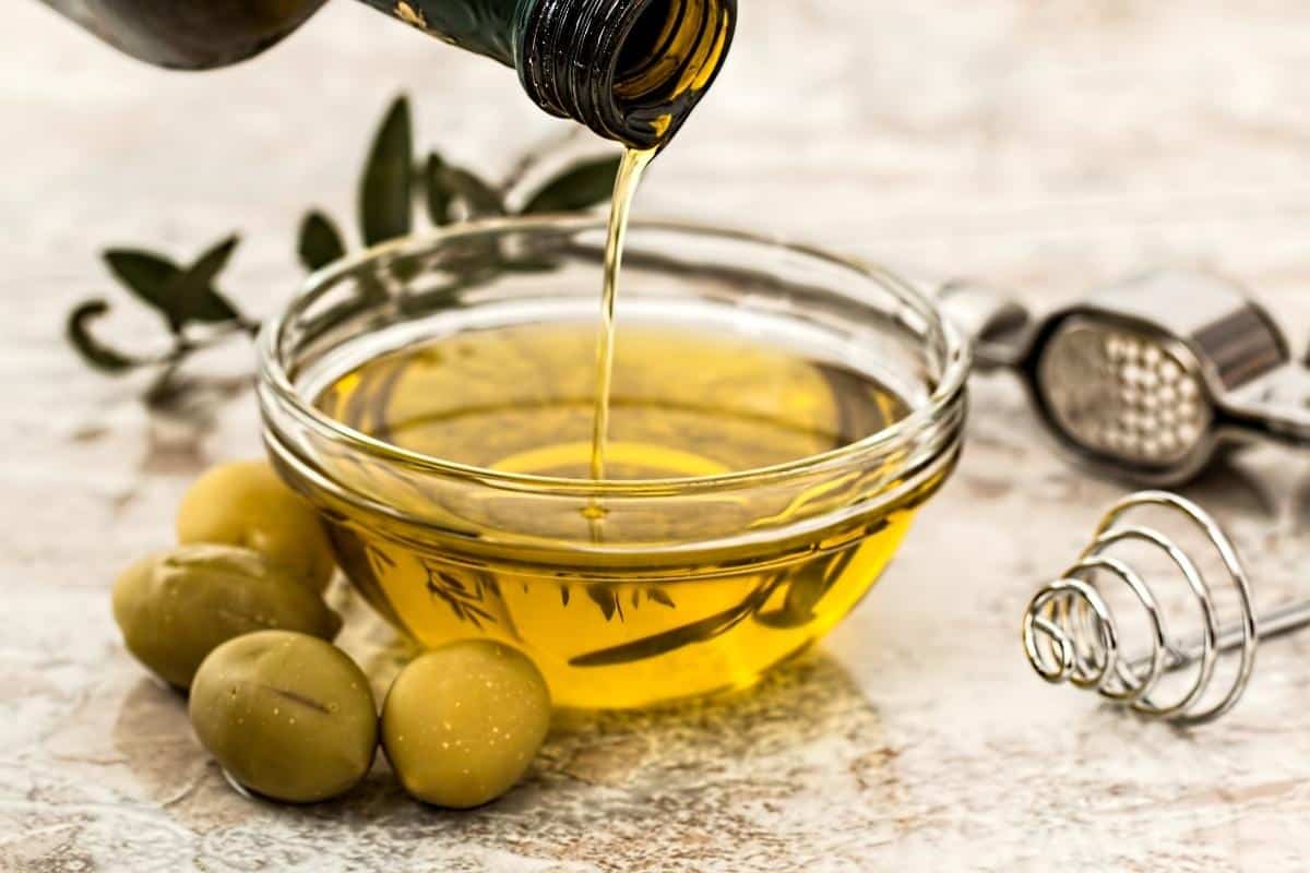 bowl of olive oil