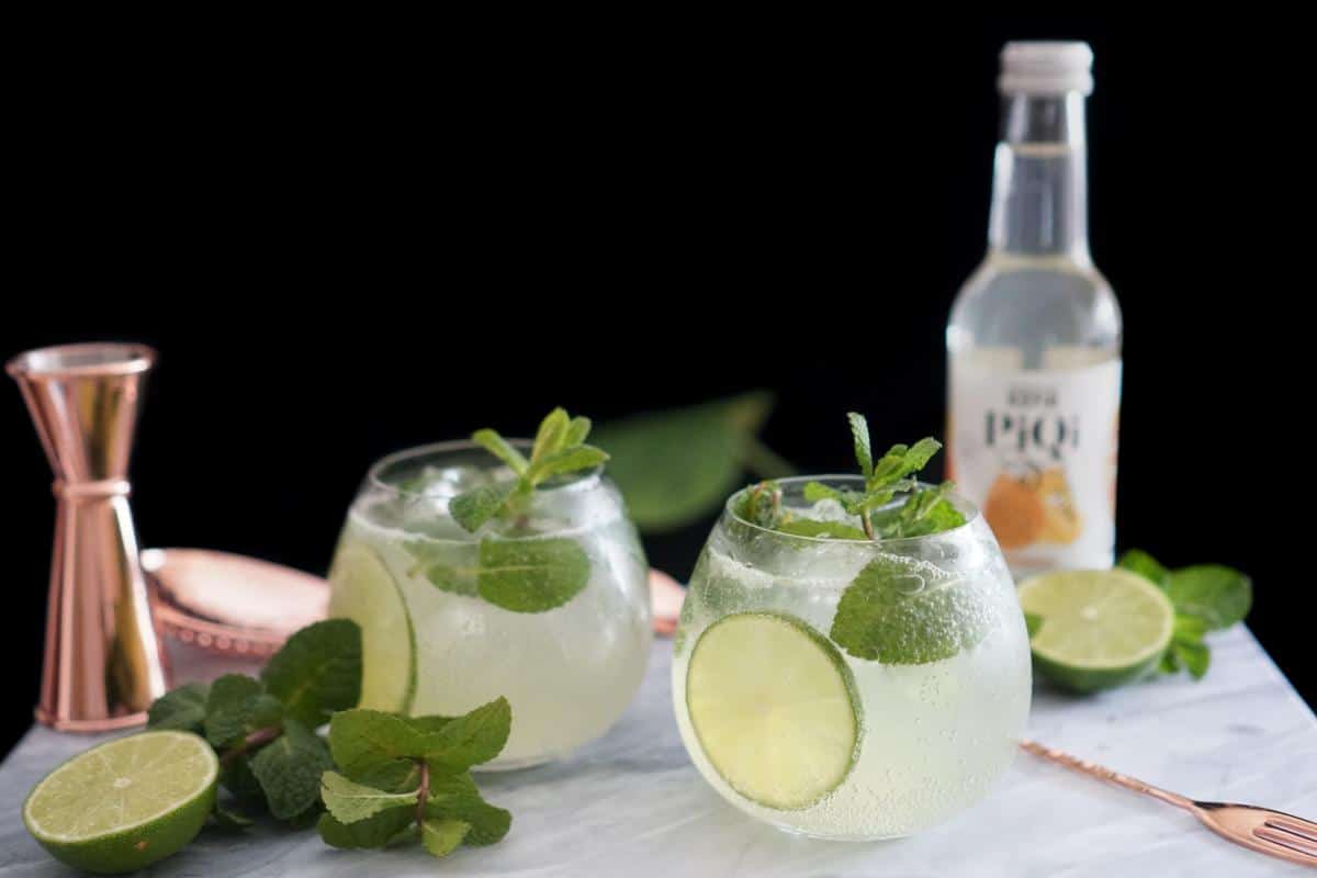 mojito mocktails in small tumblers.