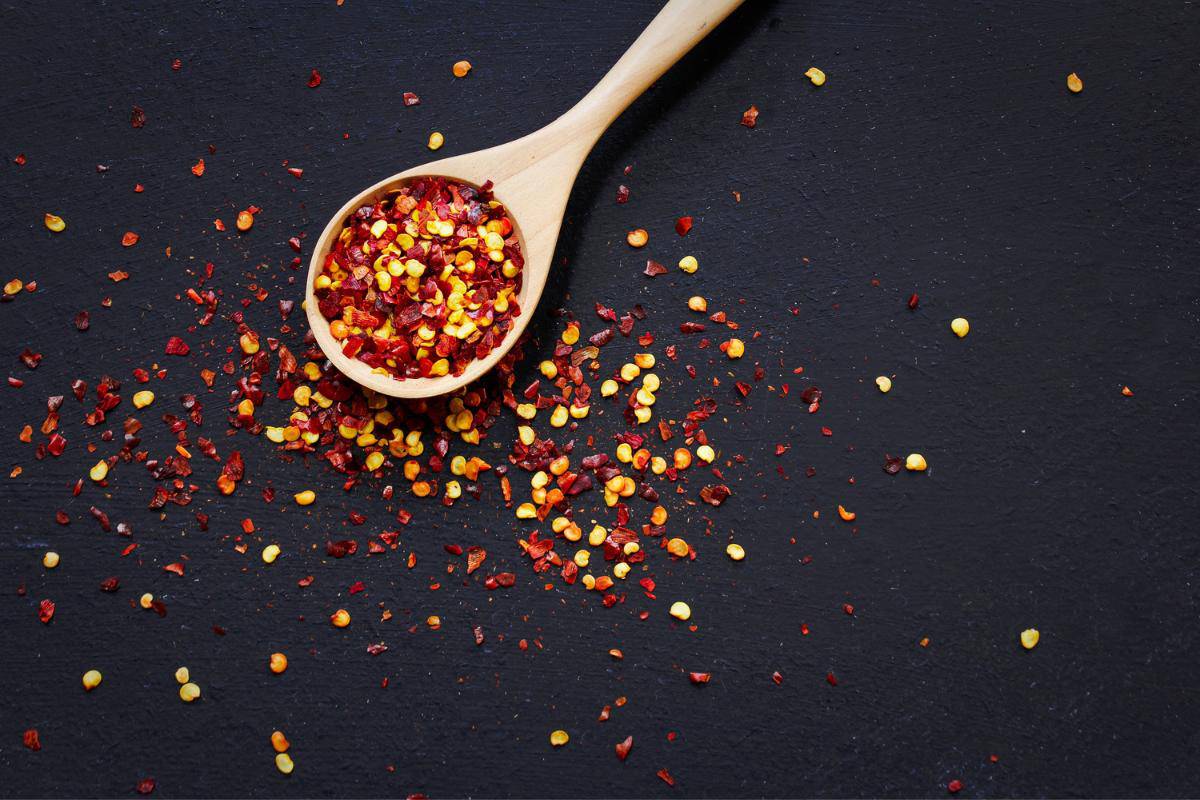 dried chilli flakes