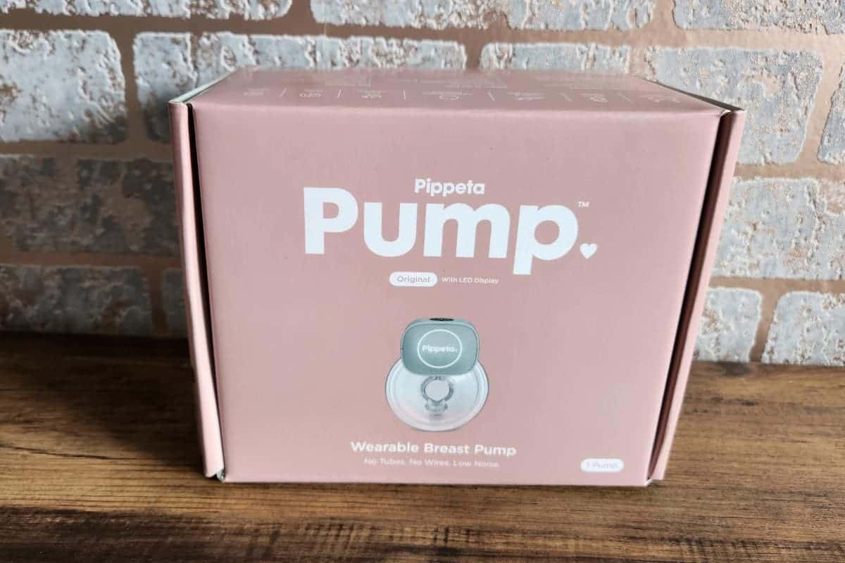 Wearable breast pump for a new mum.