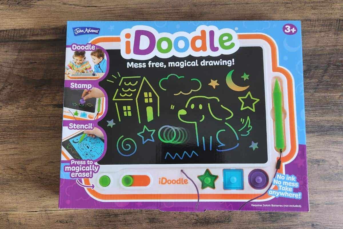 idoodle drawing board for kids.