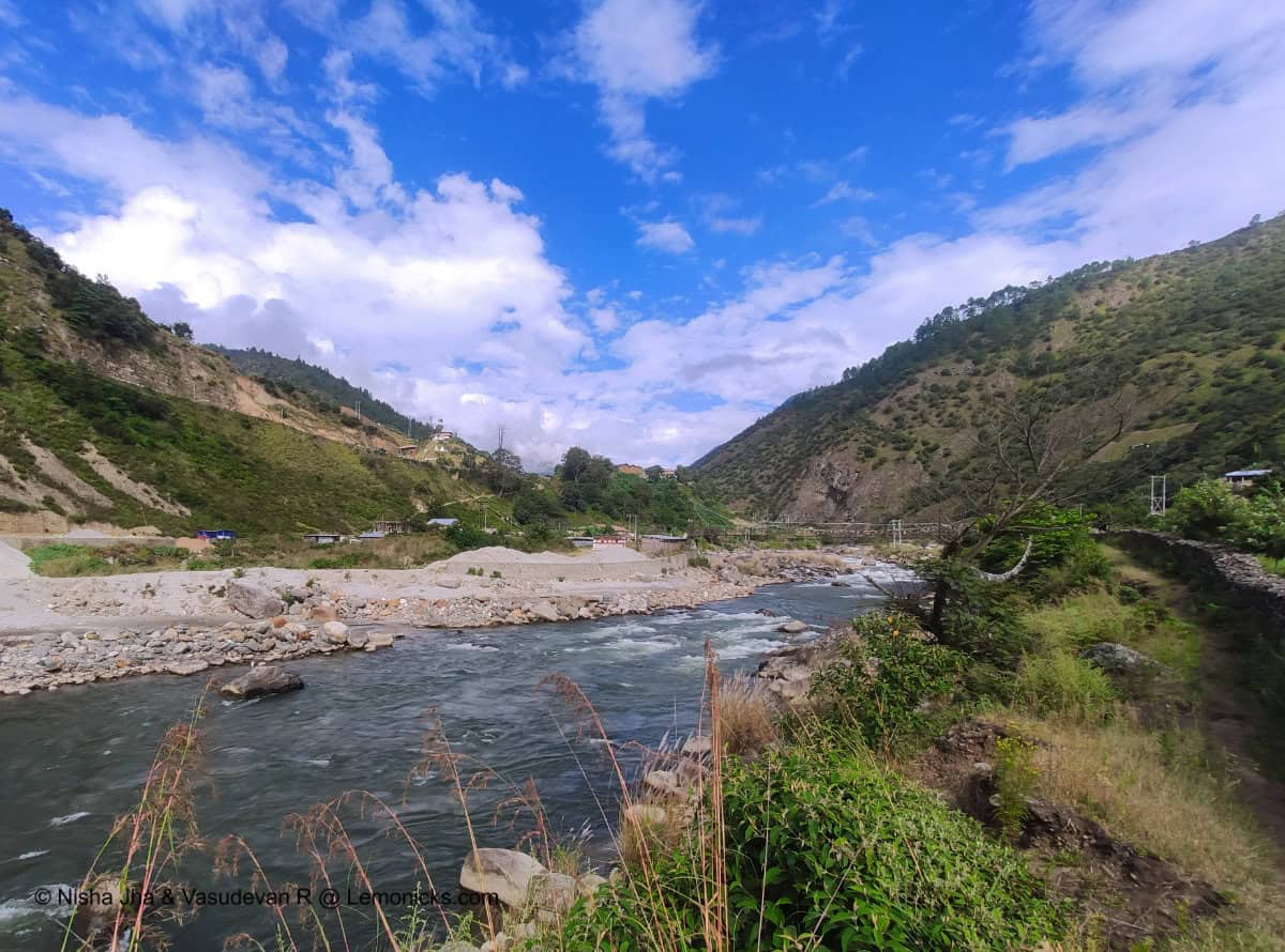 Clear day at Dirang Valley at Dirang Chu river