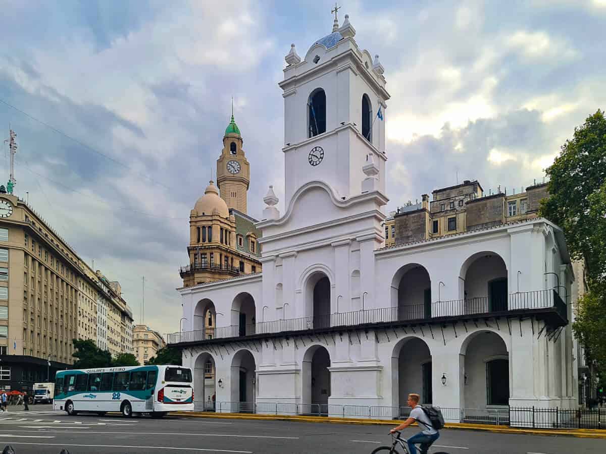 Non-touristy things to do in Buenos Aires: Explore the historic Cabildo, a colonial-era landmark featuring unique architecture and cultural significance in the heart of the city.