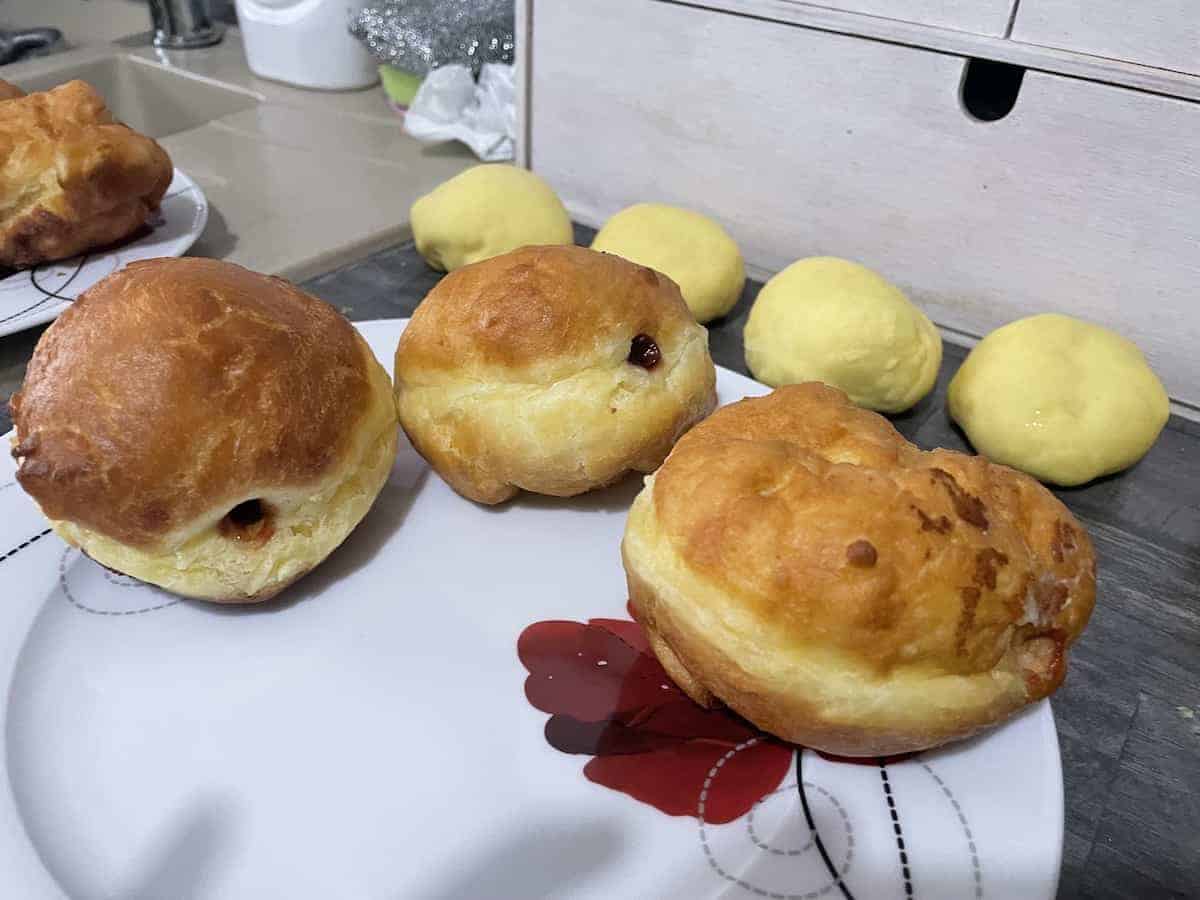 Before and after paczki frying.