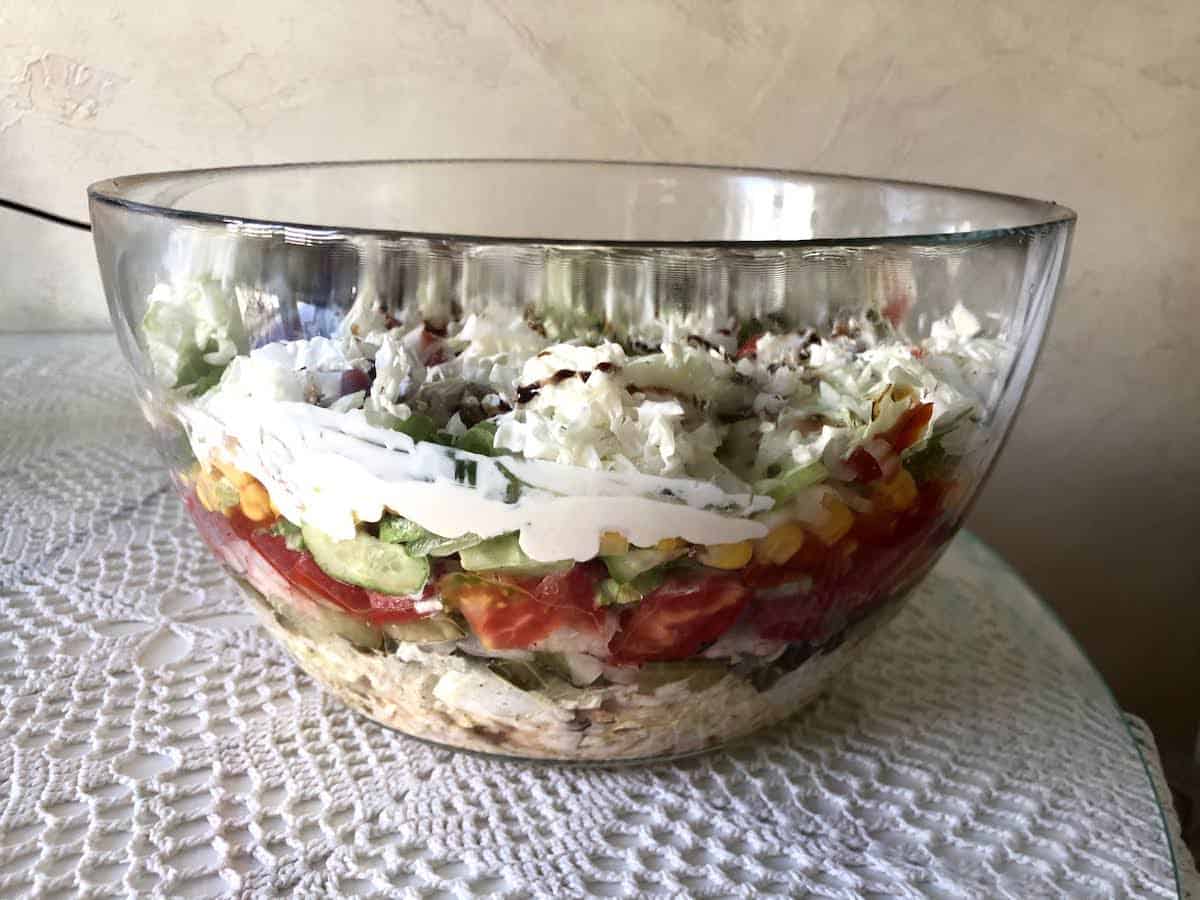 Polish gyros salad in a bowl.