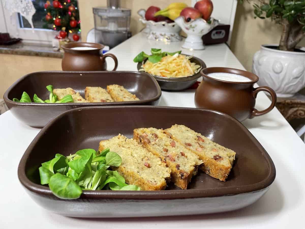 Babka ziemniaczana with basil and milk.