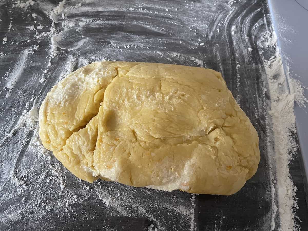 Mazurek królewski dough.