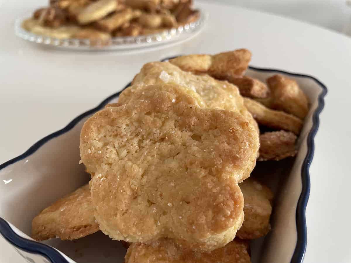 Ammonia Cookies in a ceramic tray.