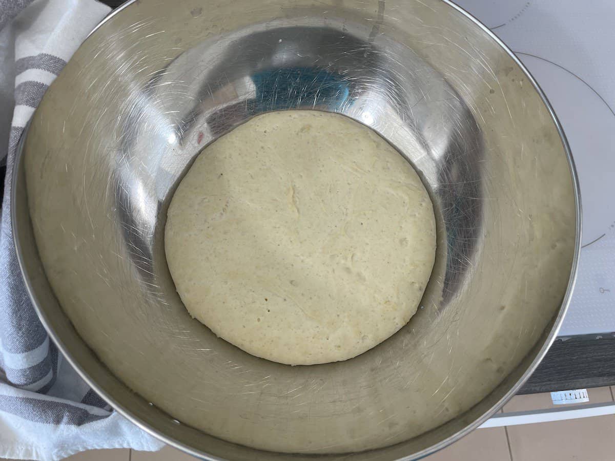 Knead the dough.