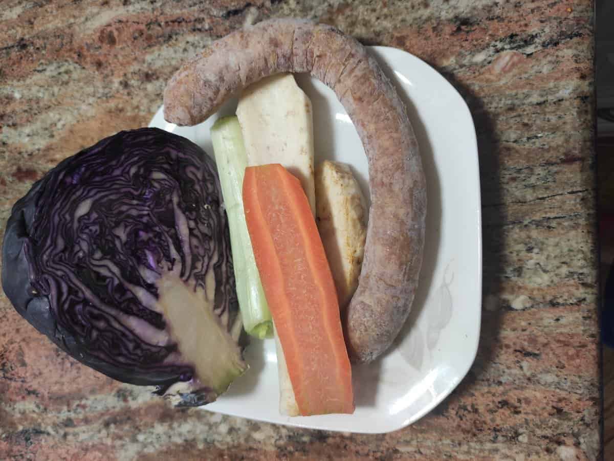 The ingredients for Polish red cabbage soup