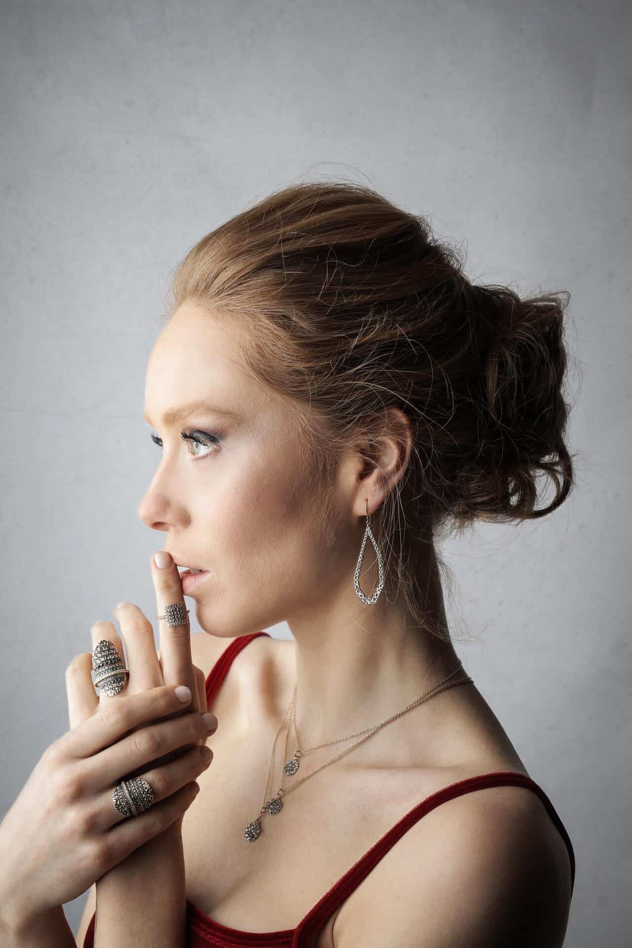 How To Wear Statement Necklaces With Grace & Elegance