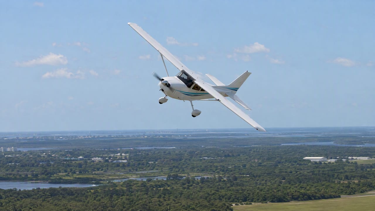 Trainer aircraft practicing a commercial steep turn