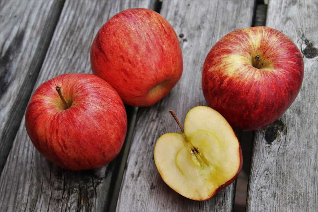 Apples for apple cinnamon babka