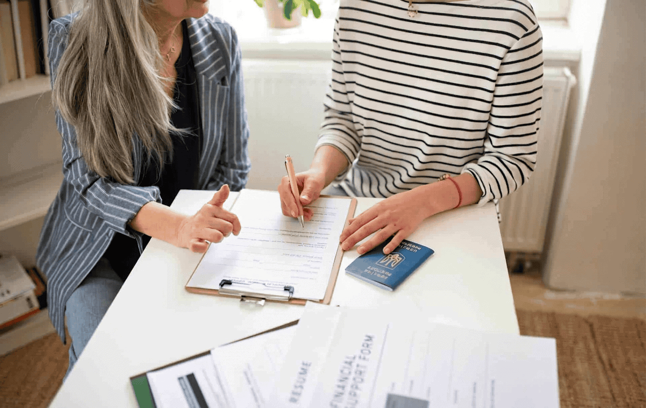 How Foreign Workers Can Recognize Conflicts of Interest in Immigration Services How Foreign Workers Can Recognize Conflicts of Interest in Immigration Services
