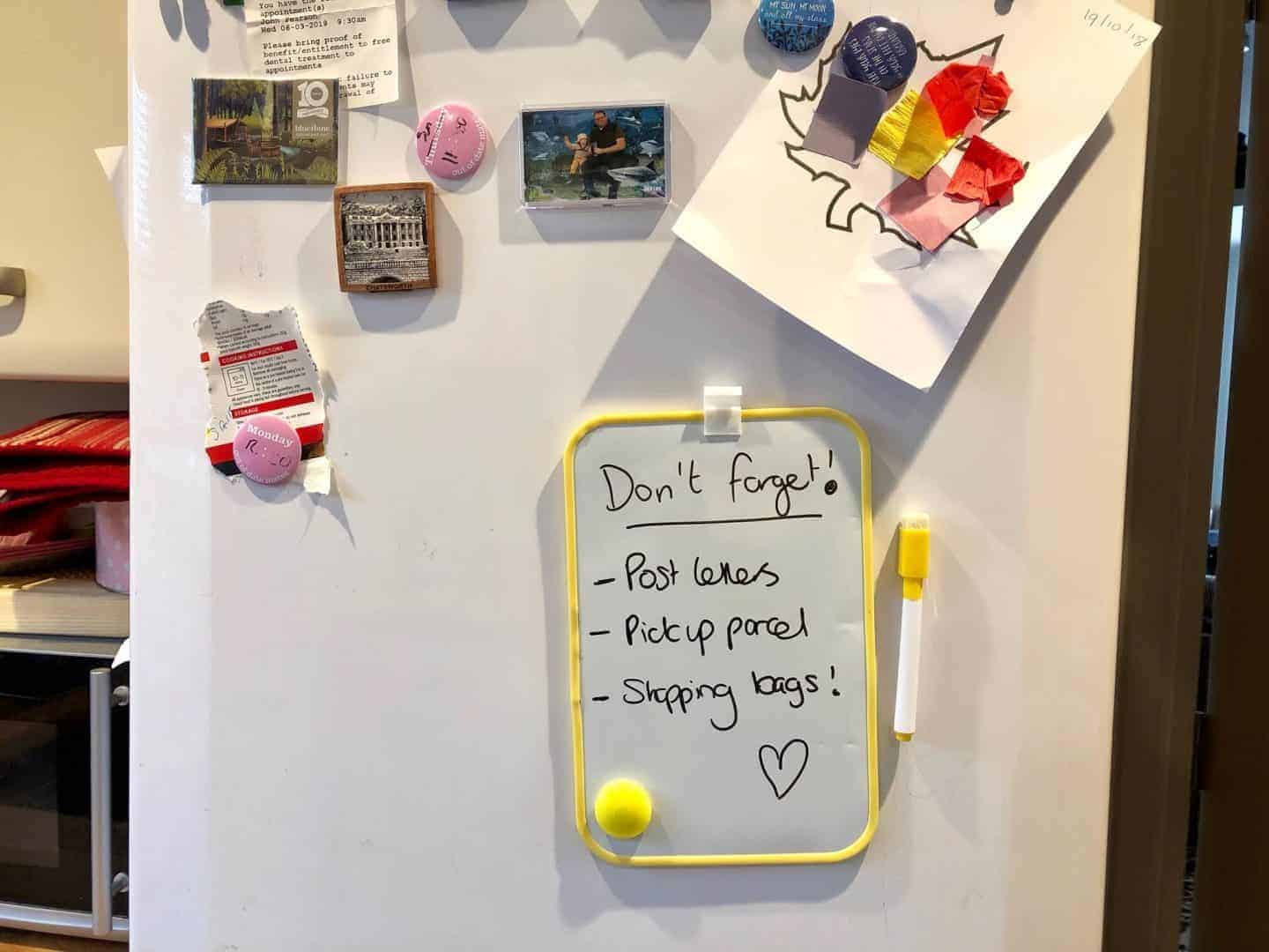 mini white board and pen