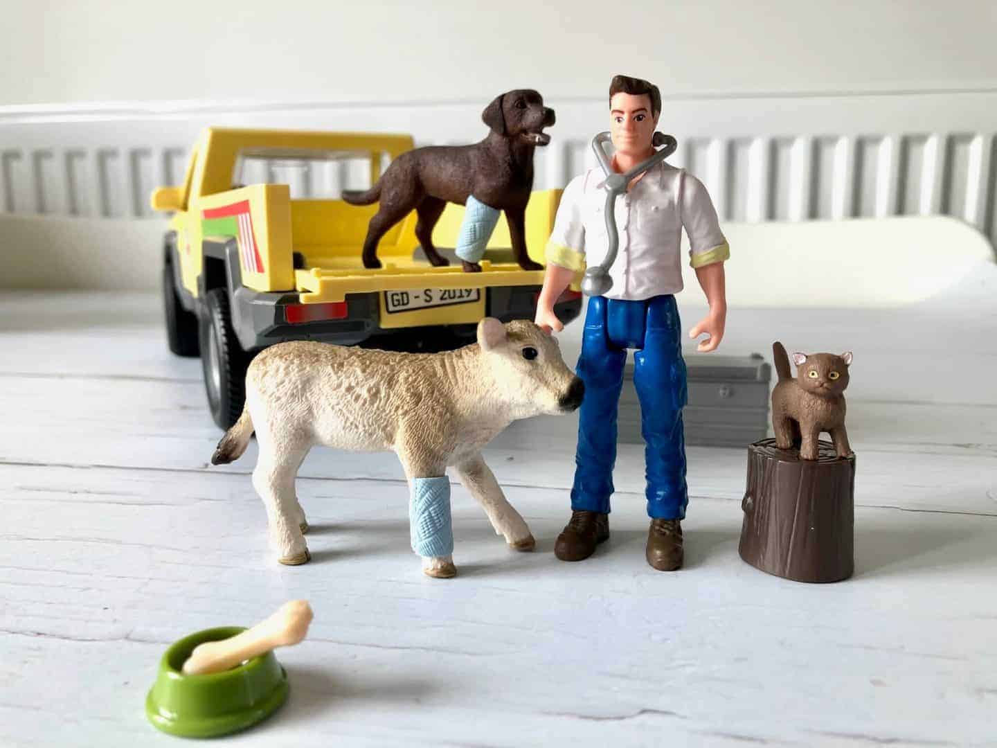  Schleich Farm World Veterinarian Visit at the Farm vet and animals