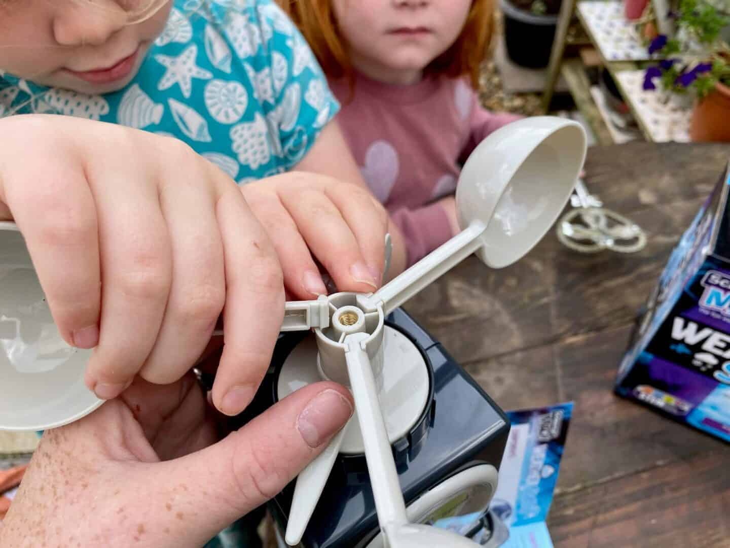 science-mad-5-in-1-weather-station-review