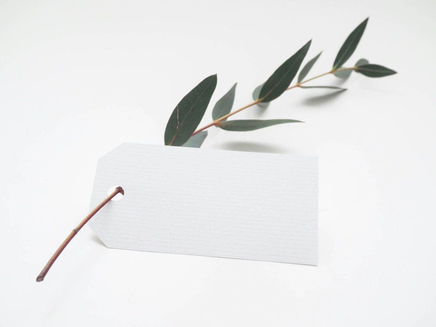 minimalist Christmas gift giving