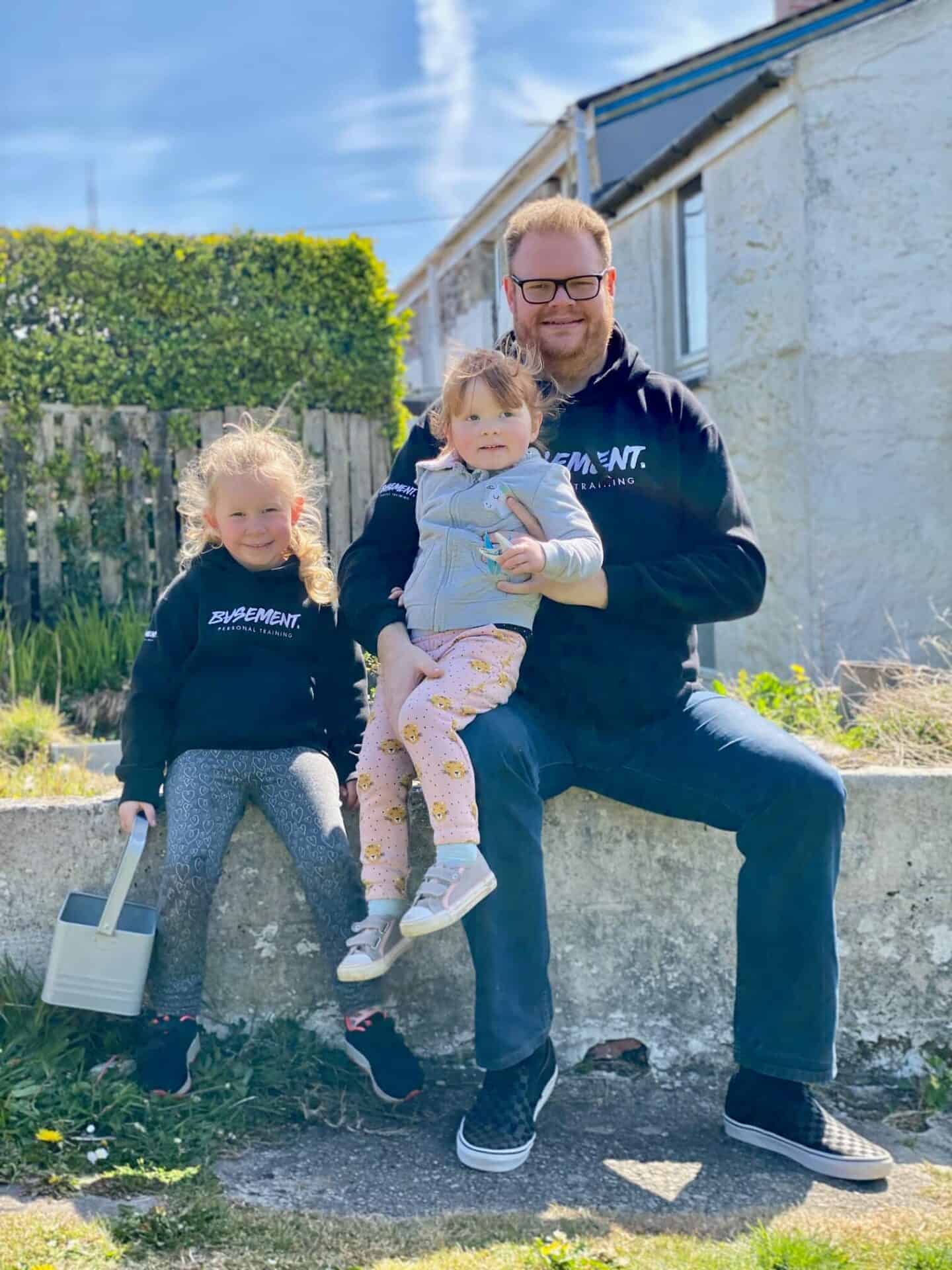 Dave-and-the-girls