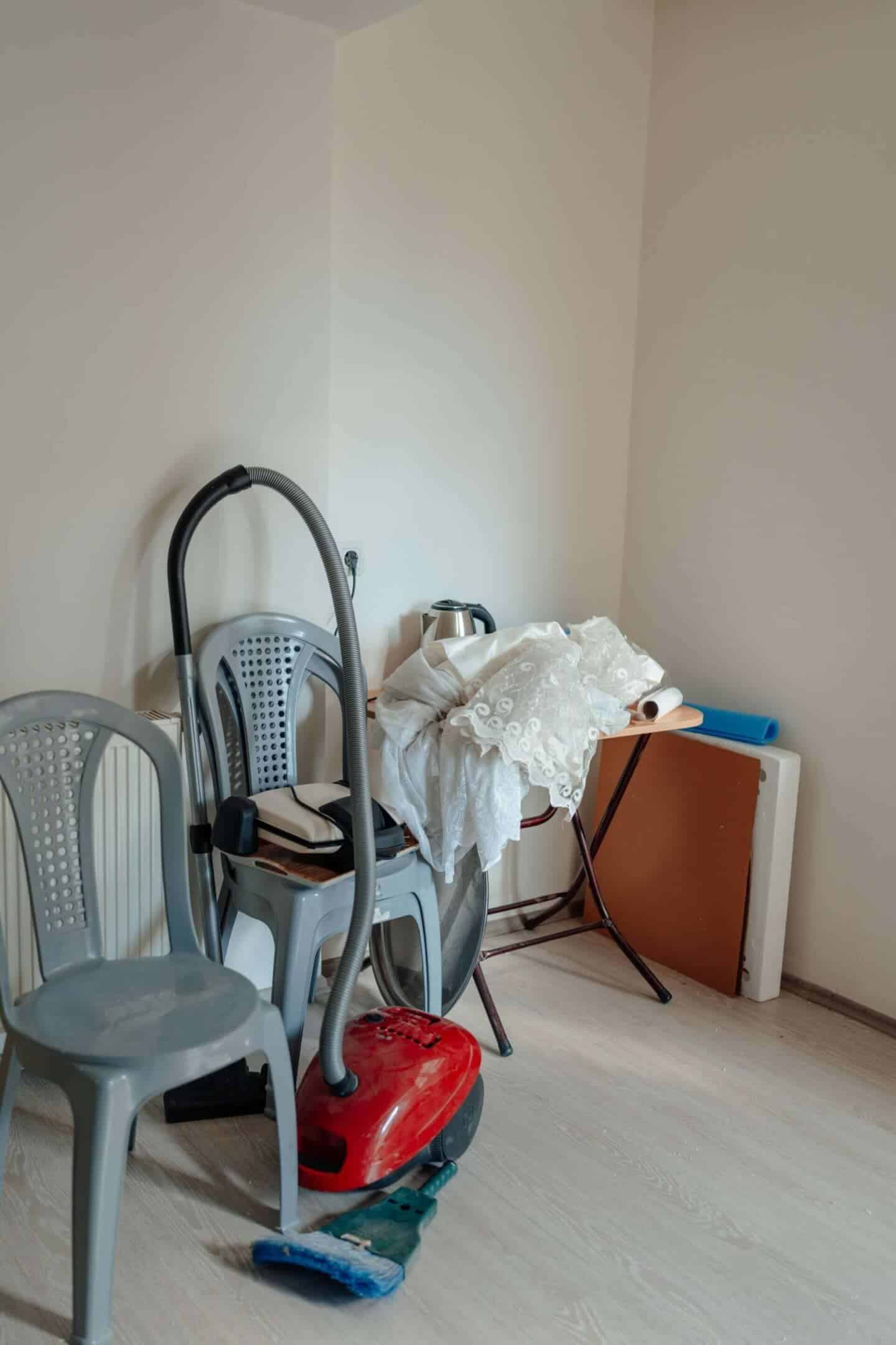 Preparing Your New Home Before You Move In - deep cleaning 