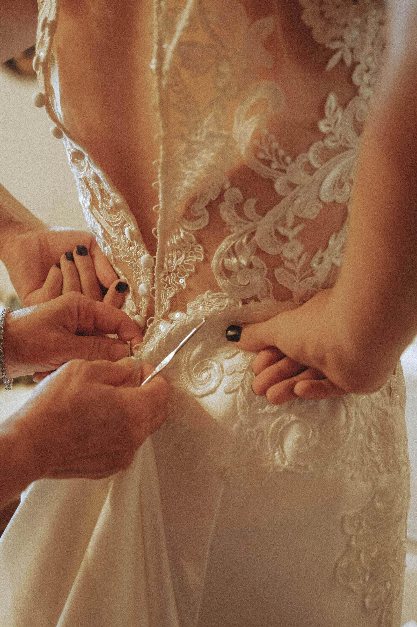 How to Find Designer Bridal Gowns That Flatter Your Shape