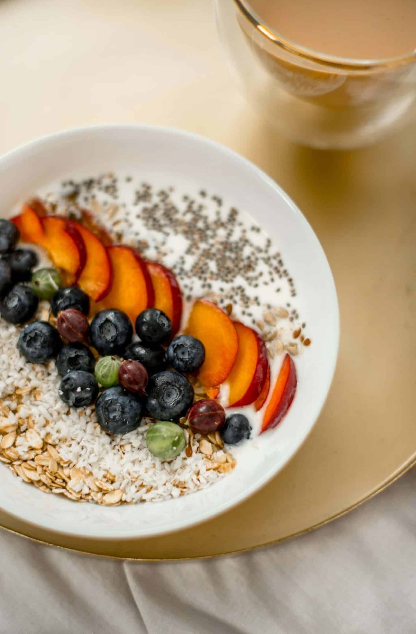 Oatmeal with berries and chia seed