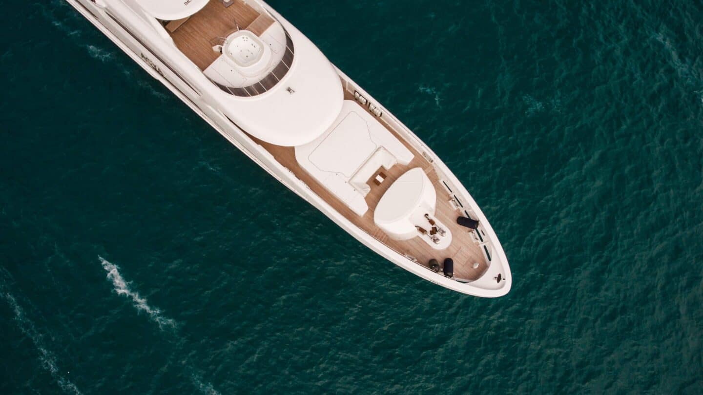rent a boat in Naples