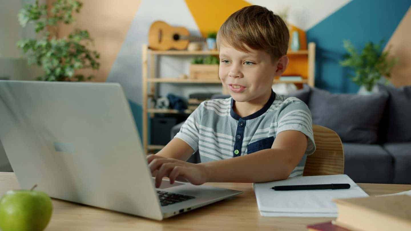 Is a Roblox Course for Kids the Best Way to Learn Coding?