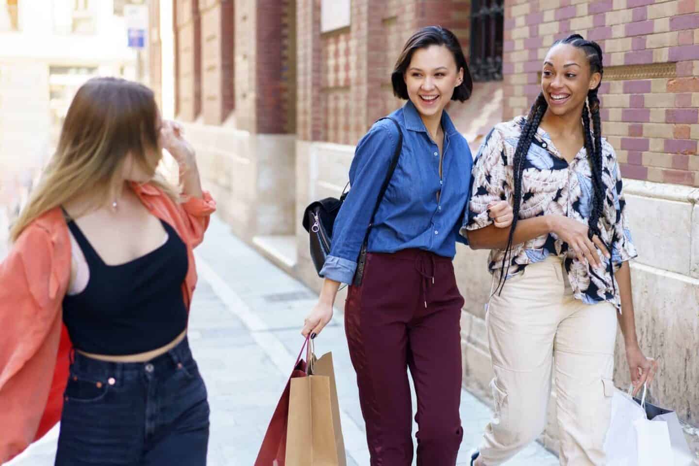 Make Your Simple Outfits More Versatile with This Unique Styling Advice