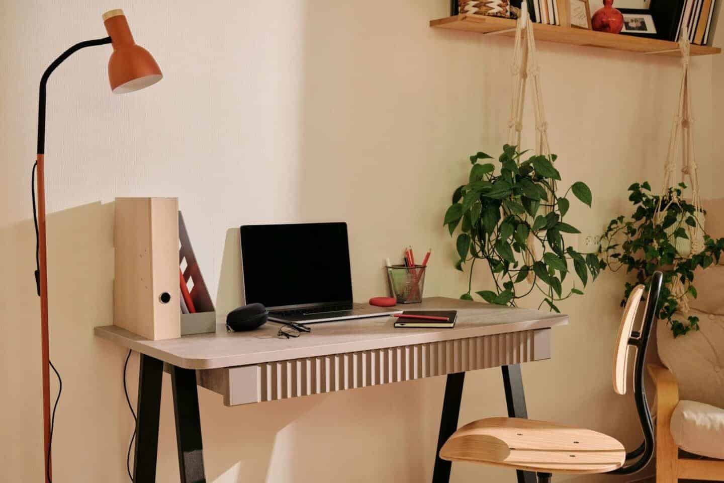 Why the Best Office Desks for Home Are Built for Focus