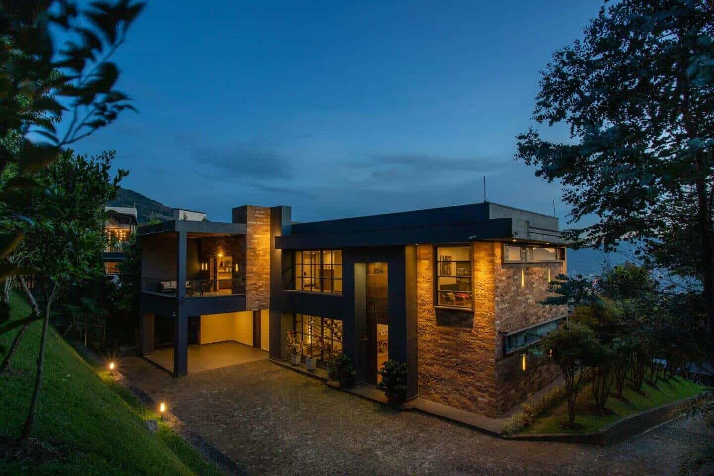 Key Features of a Well-Designed Luxury Estate