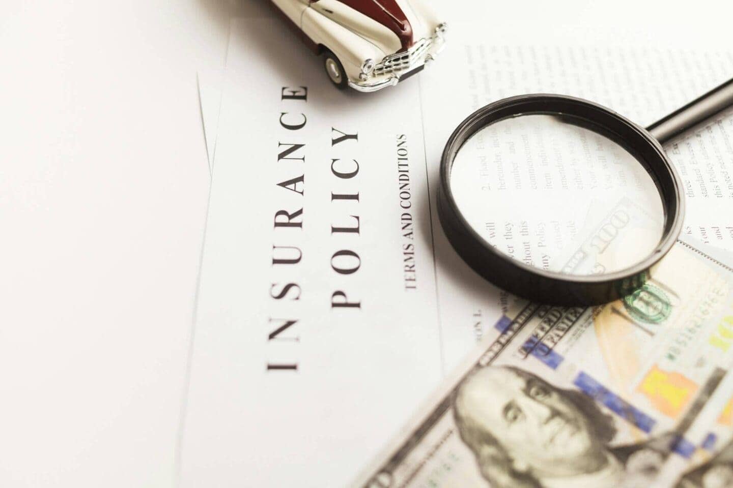 Things You Need to Consider Before Accepting an Insurance Settlement Offer